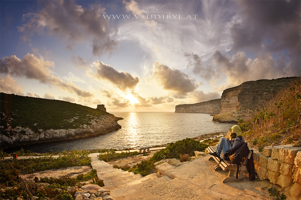 Gozo-Sundown-Vicki-web