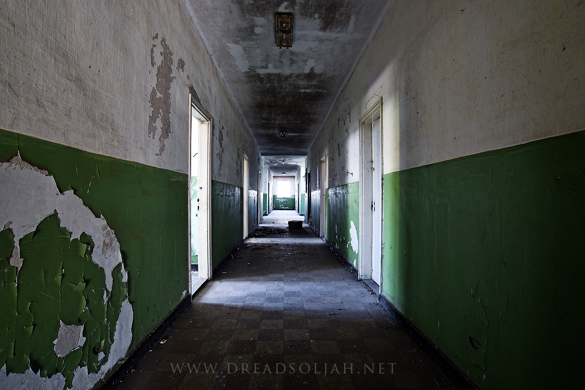 The-Hallway-web