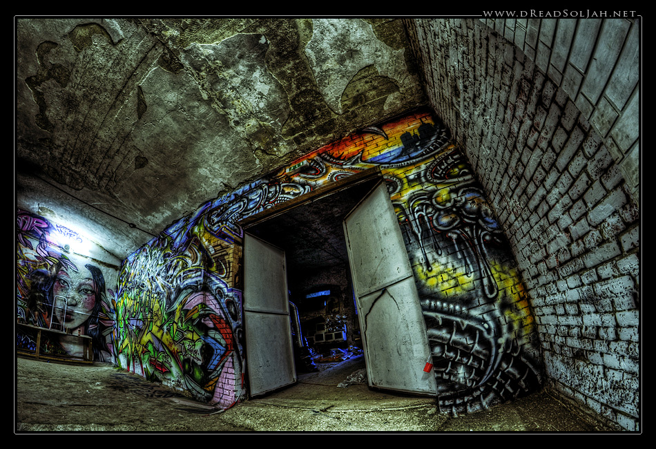 graffiti_action_3_desktop